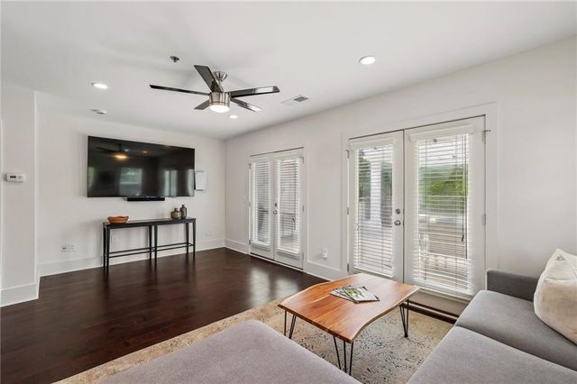 301 Canton Way, Roswell, GA 30075