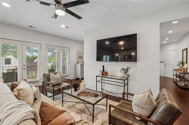 301 Canton Way, Roswell, GA 30075