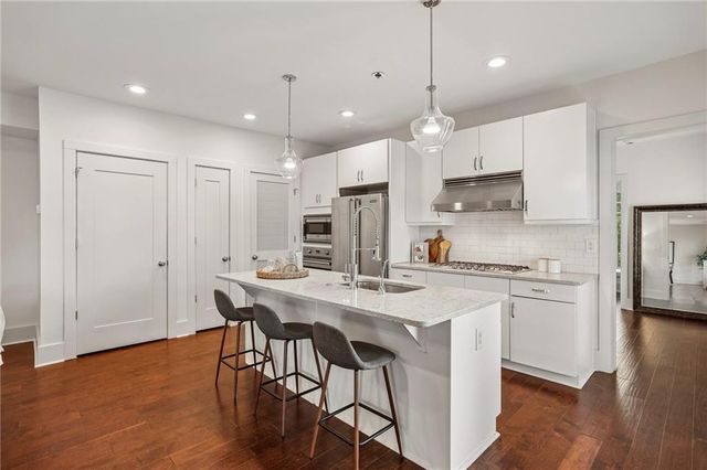 301 Canton Way, Roswell, GA 30075