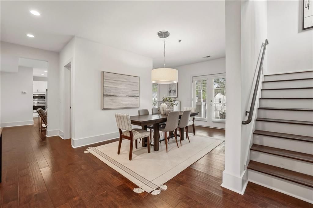 301 Canton Way, Roswell, GA 30075