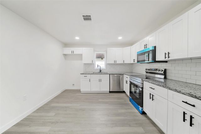 607 3rd Street, Humble, TX 77338