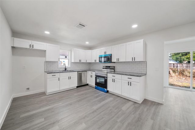 607 3rd Street, Humble, TX 77338