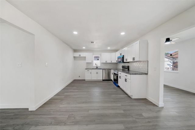 607 3rd Street, Humble, TX 77338