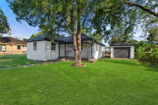 607 3rd Street, Humble, TX 77338