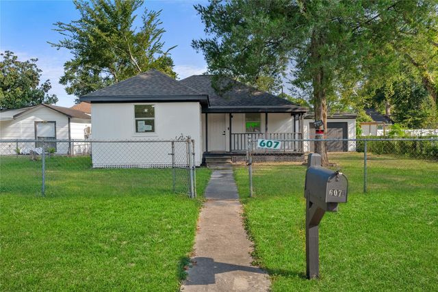 607 3rd Street, Humble, TX 77338