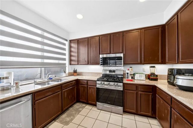 9123 Blue Flag Street, Corona, CA 92883