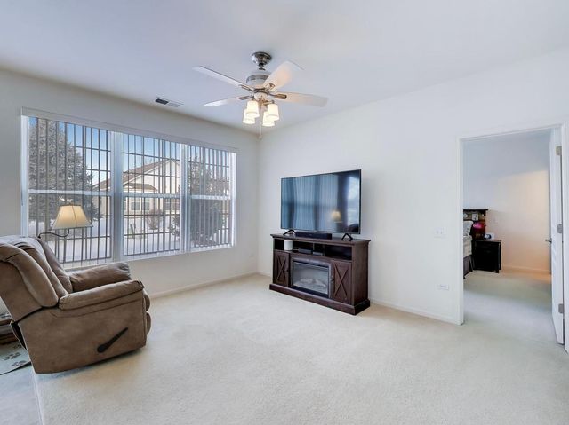 2594 Venetian Lane, Elgin, IL 60124