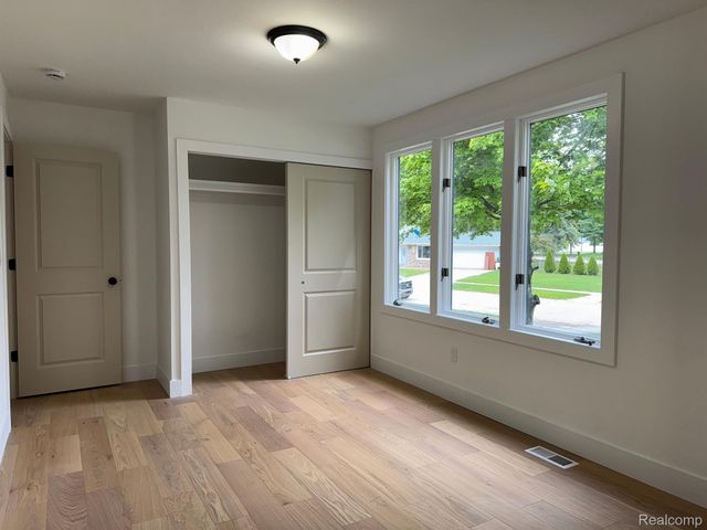 42811 WILMINGTON Drive, Sterling Heights, MI 48313