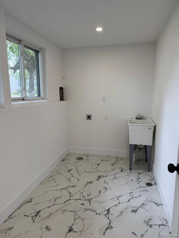 42811 WILMINGTON Drive, Sterling Heights, MI 48313