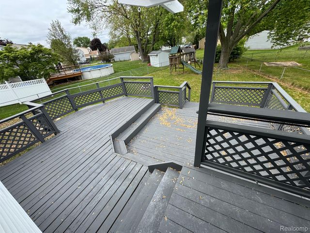 42811 WILMINGTON Drive, Sterling Heights, MI 48313