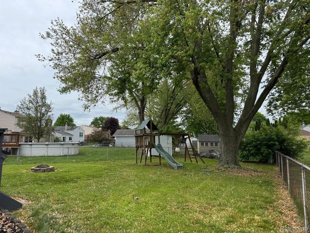 42811 WILMINGTON Drive, Sterling Heights, MI 48313