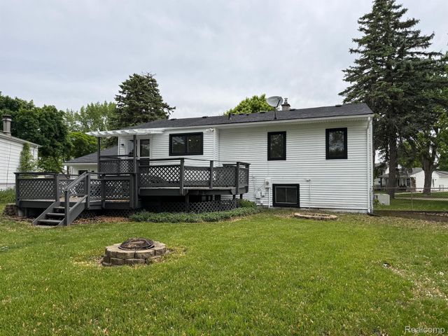 42811 WILMINGTON Drive, Sterling Heights, MI 48313