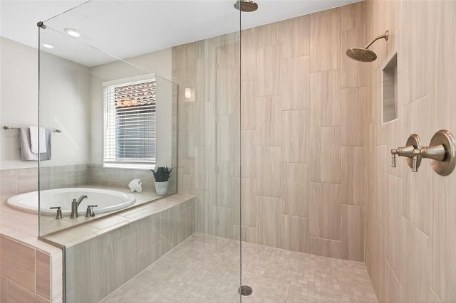 18215 LEAFMORE STREET, Lutz, FL 33548