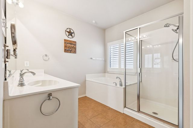 12913 Hurricane Lane, Fort Worth, TX 76244