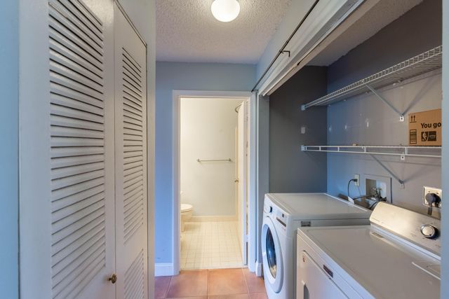 4715 Lucerne Lakes Boulevard E 205, Greenacres, FL 33467