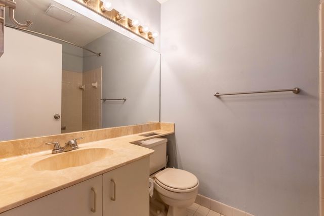 4715 Lucerne Lakes Boulevard E 205, Greenacres, FL 33467