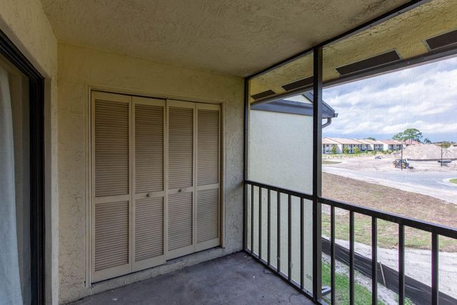 4715 Lucerne Lakes Boulevard E 205, Greenacres, FL 33467