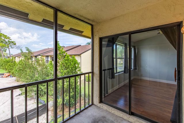 4715 Lucerne Lakes Boulevard E 205, Greenacres, FL 33467