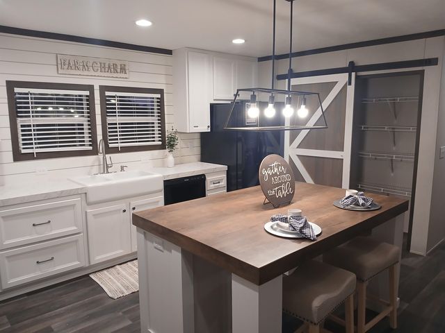 2252 Blocker Rd, Marshall, TX 75672