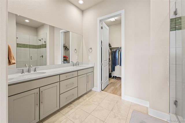 21996 E Allenspark Place, Aurora, CO 80016