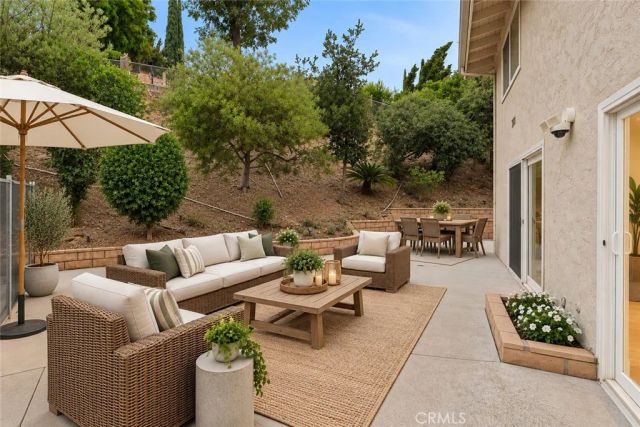 5931 Maury Avenue, Woodland Hills, CA 91367