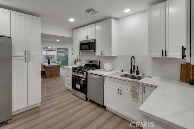 1741 N Rose, Burbank, CA 91505