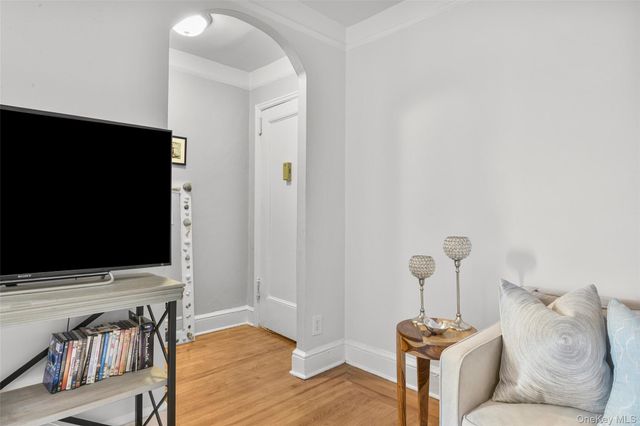 30 Windsor Terrace 5A, White Plains, NY 10601