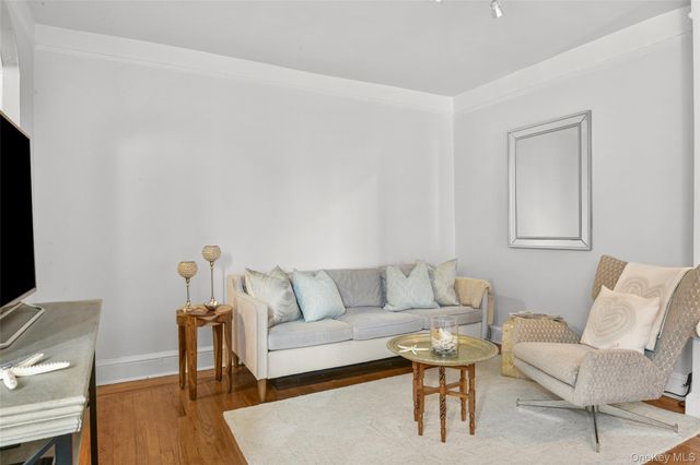 30 Windsor Terrace 5A, White Plains, NY 10601