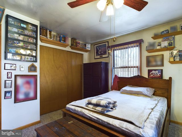 2440 BROUGHER LN, York, PA 17408