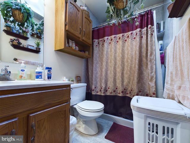 2440 BROUGHER LN, York, PA 17408