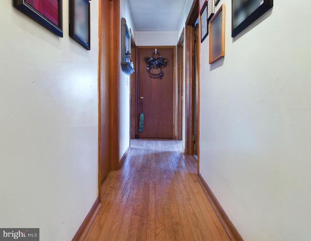 2440 BROUGHER LN, York, PA 17408