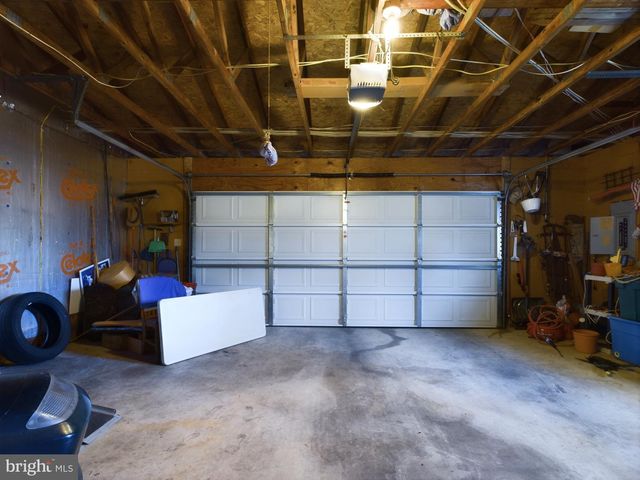 2440 BROUGHER LN, York, PA 17408