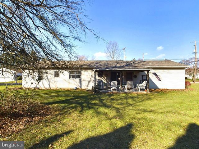 2440 BROUGHER LN, York, PA 17408