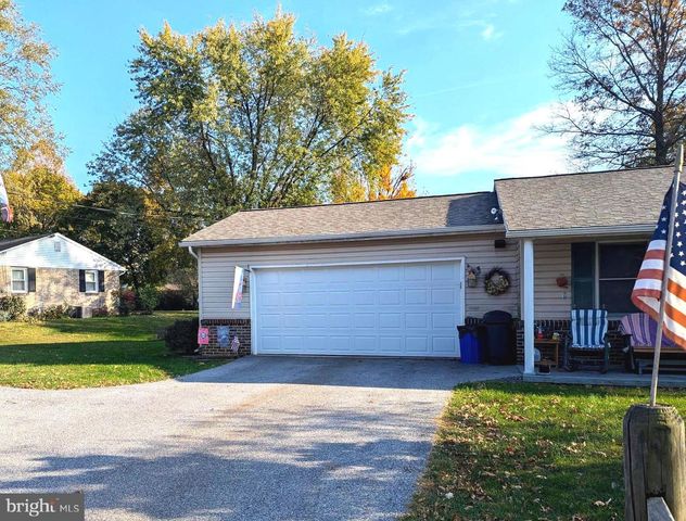 2440 BROUGHER LN, York, PA 17408