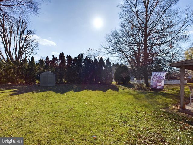 2440 BROUGHER LN, York, PA 17408