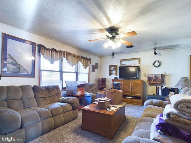 2440 BROUGHER LN, York, PA 17408