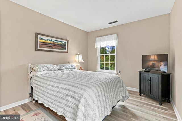 3 AVANDALE CT, Mt Laurel, NJ 08054