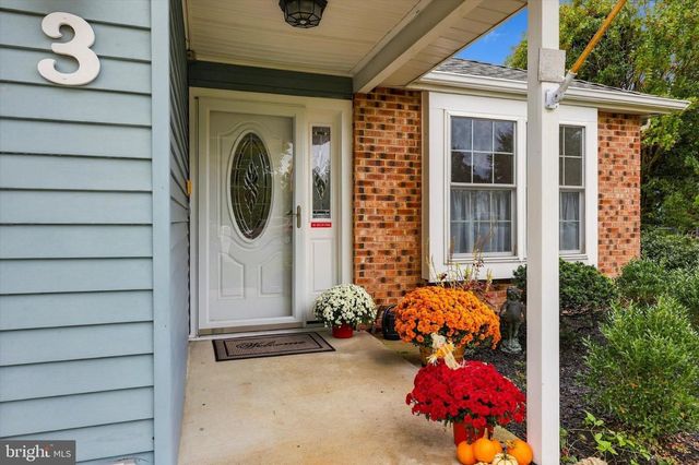 3 AVANDALE CT, Mt Laurel, NJ 08054