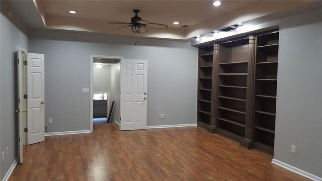 3885 Waterford Drive, Suwanee, GA 30024