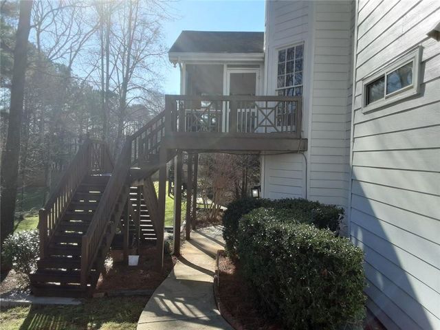 3885 Waterford Drive, Suwanee, GA 30024