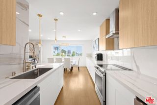 451 S Barrington Avenue 302, Los Angeles, CA 90049