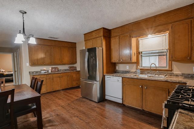 106 E Carolanne Blvd., Marshall, TX 75672
