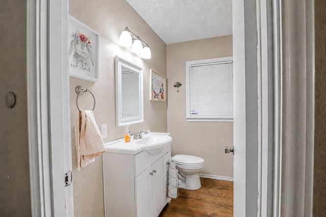 106 E Carolanne Blvd., Marshall, TX 75672