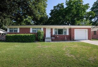 106 E Carolanne Blvd., Marshall, TX 75672