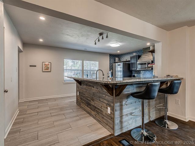 4030 E 52nd Street, Tulsa, OK 74135