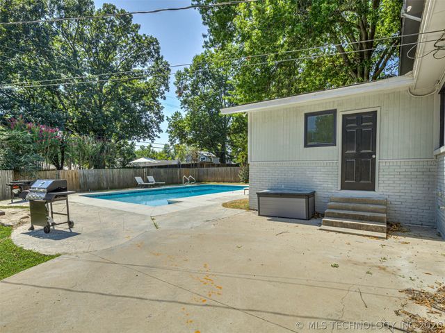 4030 E 52nd Street, Tulsa, OK 74135