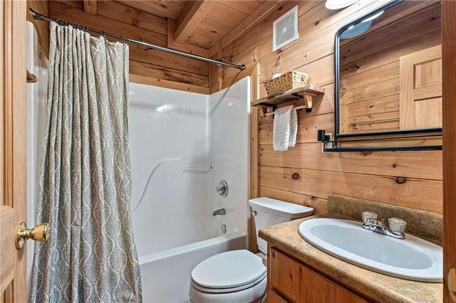 66 Garfield Drive, Ellijay, GA 30540