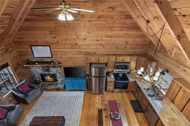 66 Garfield Drive, Ellijay, GA 30540