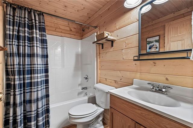 66 Garfield Drive, Ellijay, GA 30540