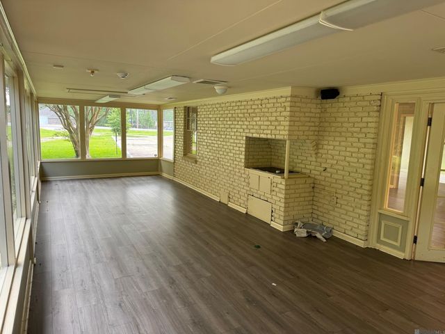 10443 Joor Rd, Central, LA 70818